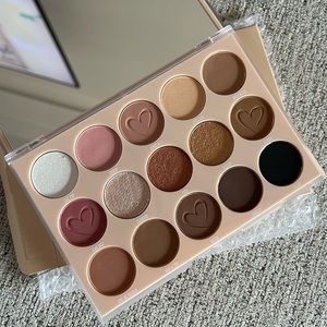 Nude X Eyeshadow Palette
